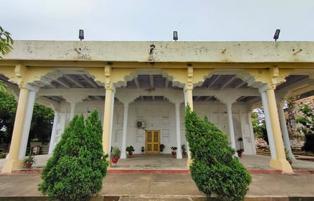 Chunar Fort and Rural Village Day Trip from Varanasi