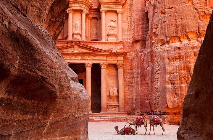 Private Petra and Dead Sea Experience from Amman: Explore Jordan’s Treasures