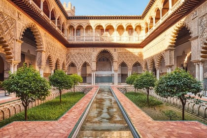 Seville: Audio Guided Walking Tour (3:20 – 28 audio comments)