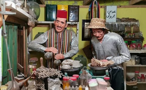 Private Handcraft Workshop and Museum Visit in Madaba