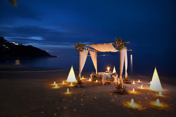 5 Star Luxury – Romantic Dinner on the Beach @ Melati