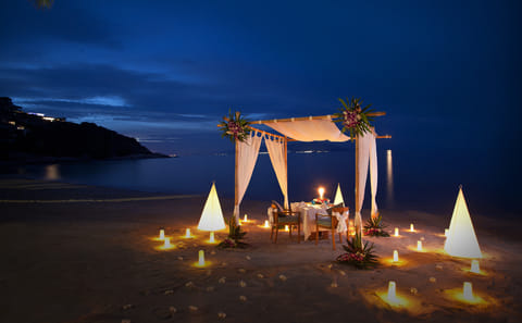 Romantic Beach Dinner Experience in Ko Samui, Thailand