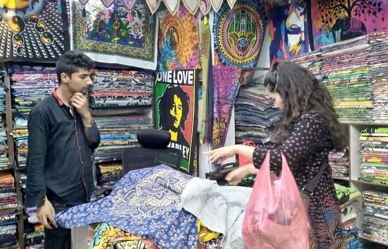Souvenir Shopping Tour in Kathmandu – From Bazar To Bag