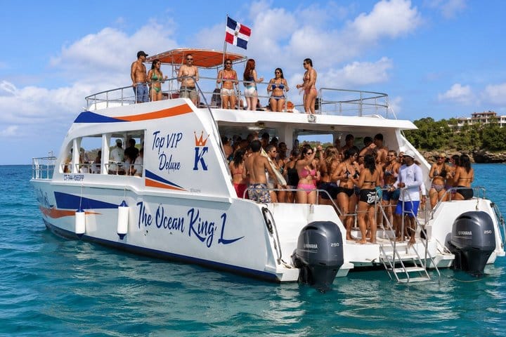 Puerto Plata Sunset Catamaran Cruise Snorkeling and Open Bar 8