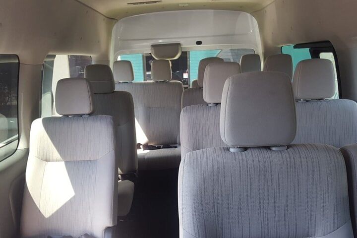 Shared Arrival Transfer: Monsenor Oscar Arnulfo Romero International Airport to San Salvador Hotels