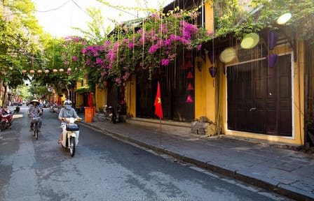 Cultural Morning Tour of Hoi An with Breakfast and Market Visit