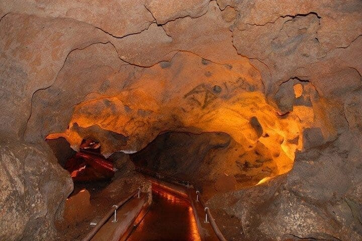 Private Rum Factory Tasting Tour with Cave of Wondrs Visit 6