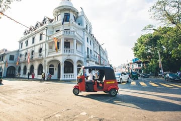 Along the Mahaweli River cycle ride with Exploring the Kingdom of Kandy.