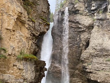 Lake Louise and Moraine Lake Tour from Canmore