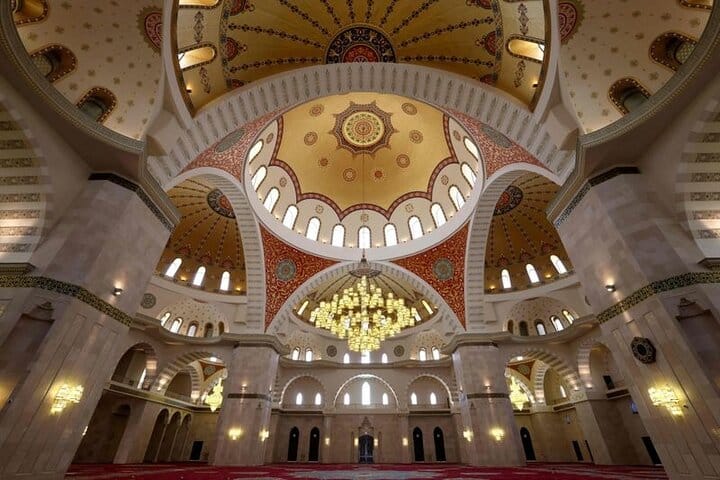 Sheikh Zayed Grand Mosque in Fujairah