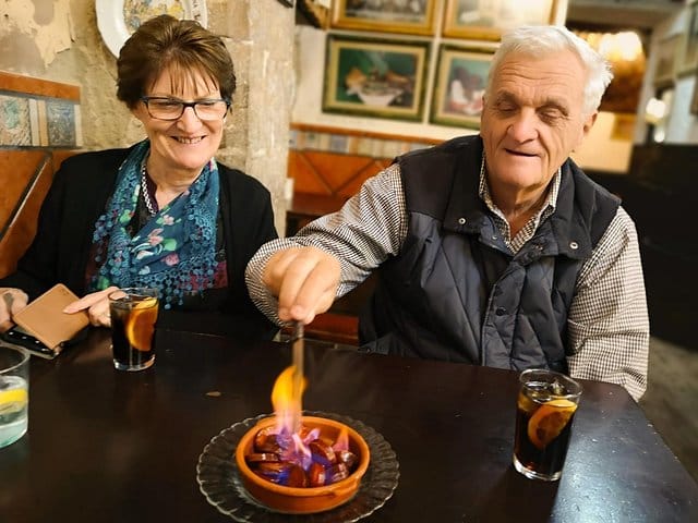 Barcelona Highlights and Secrets. Private Tour with a tapa &amp; drink included