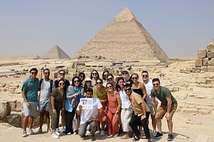 4 hours tour to Giza Great pyramids & Sphinx 