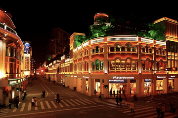 Xiamen Night Tour with Scenic Cruise and Local Cuisine