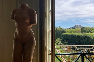 Tailored Full-Day Tour of Paris with Local Insights