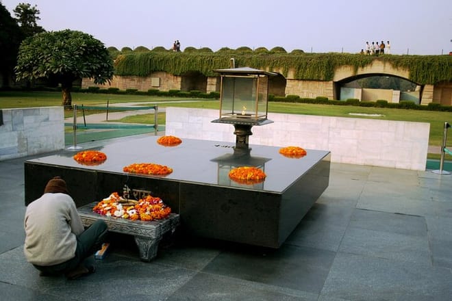 Raj Ghat, a memorial to Mahatma Gandhi that marks the spot of Gandhi s cremation. Delhi, Indi