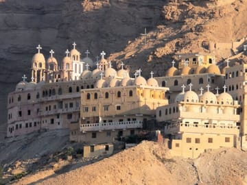 Private Full-Day Tour of Monasteries St Paul and St Antonius