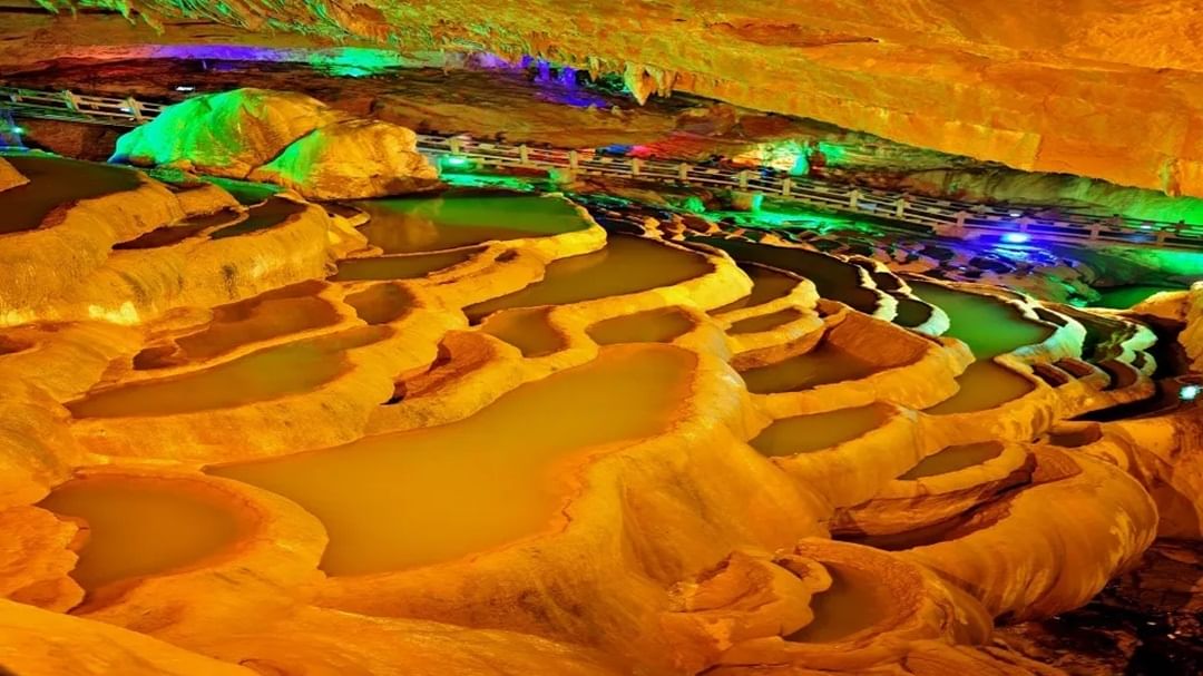 Karst landform (water platform)