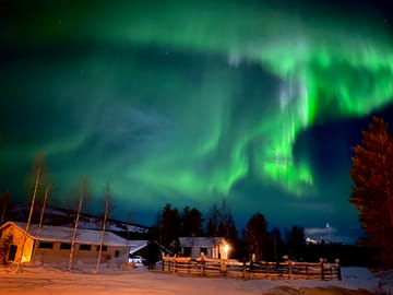 Aurora Walking Tour at Lucky Ranch in Kemijärvi, Finland