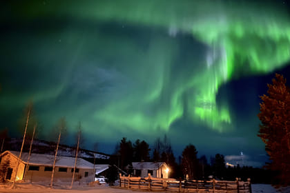 Aurora Adventure at Lucky Ranch and lake Pyhäjärvi