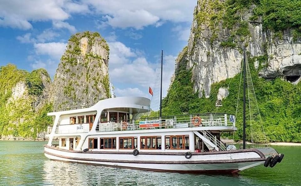 Budget Day Cruise with Kayaking in Halong Bay
