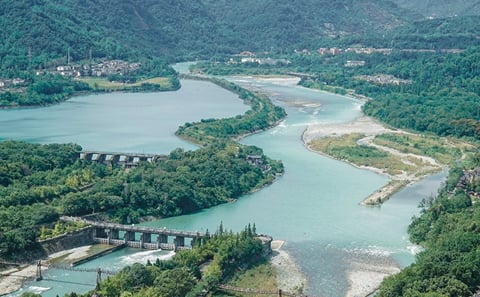 One-Day Round Trip from Chengdu to Mount Qingcheng & Dujiangyan Scenic Area