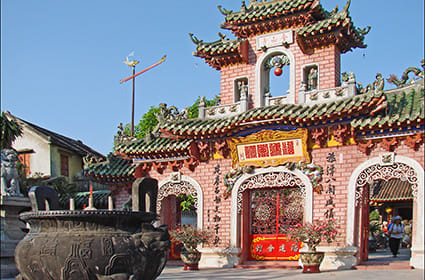 Discover the ancient cities of Hoi An & Hue 4 days 3 nights