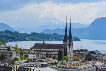 Private Van Tour: 8 Days in Switzerland and Paris
