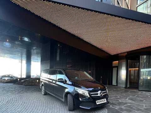Keflavik Airport : Private Transfer TO/FROM Reykjavik