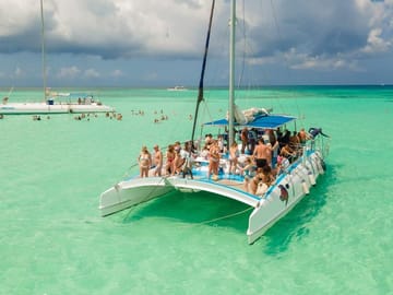 Saona Island Tour from Punta Cana with Lunch and Drinks & pick up