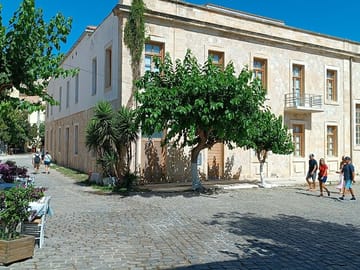 Cultural Tour of Ancient and Modern Chania, Greece