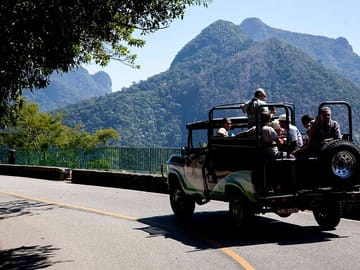 Rio de Janeiro 4 Wonders Jeep and Historic Walking Tour