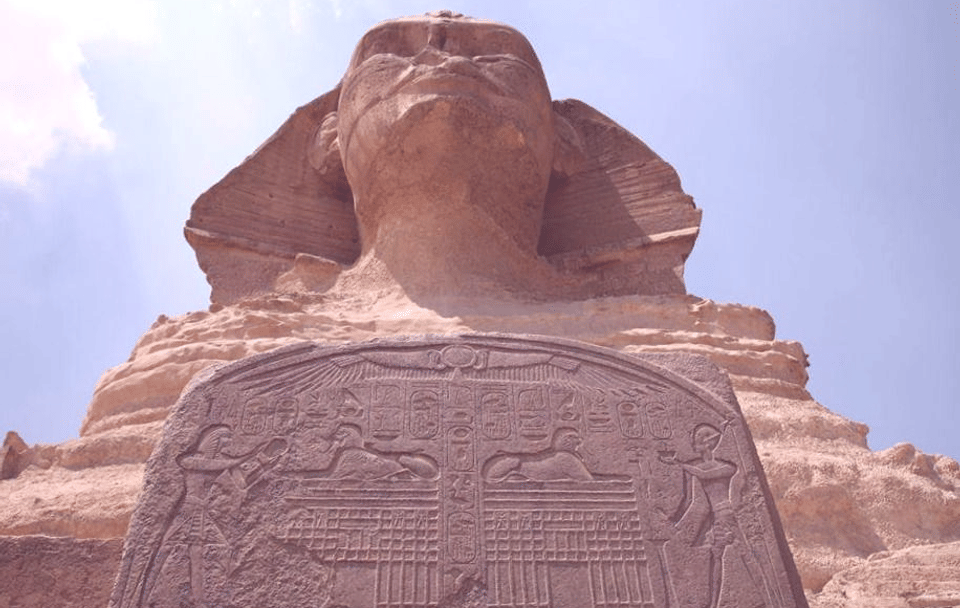 Full Day Cairo Tour: Pyramids, Museum, and Old Bazaar from Hurghada