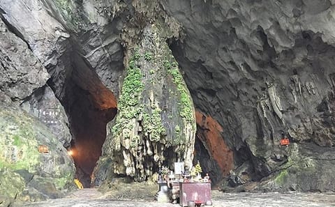Full-Day Cultural Tour to the Perfume Pagoda from Hanoi