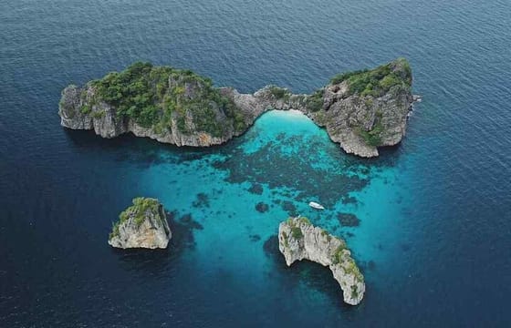 Phuket: Phi Phi Islands, Maya bay & Khai Island by Speedboat