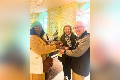 Private Tour of Paris Arc de Triomphe, Champs-Élysées, & Macarons