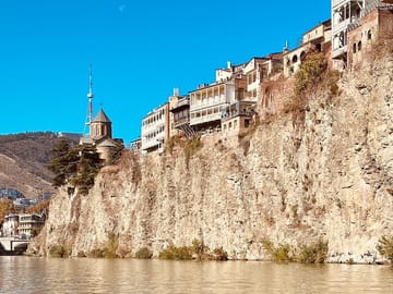 Culinary Walking Tour of Tbilisi's Historic Sites