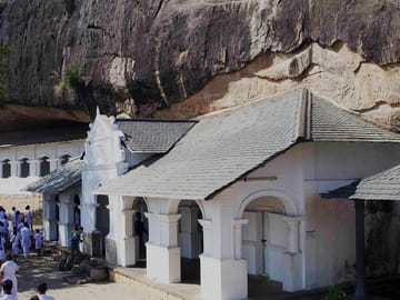 Sigiriya Rock Fortress and Dambulla Cave Tour from Negombo