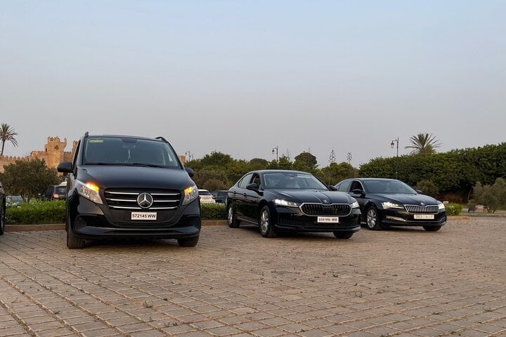 Private driver and high-end vehicle at your disposal for an exclusive service in Rabat.