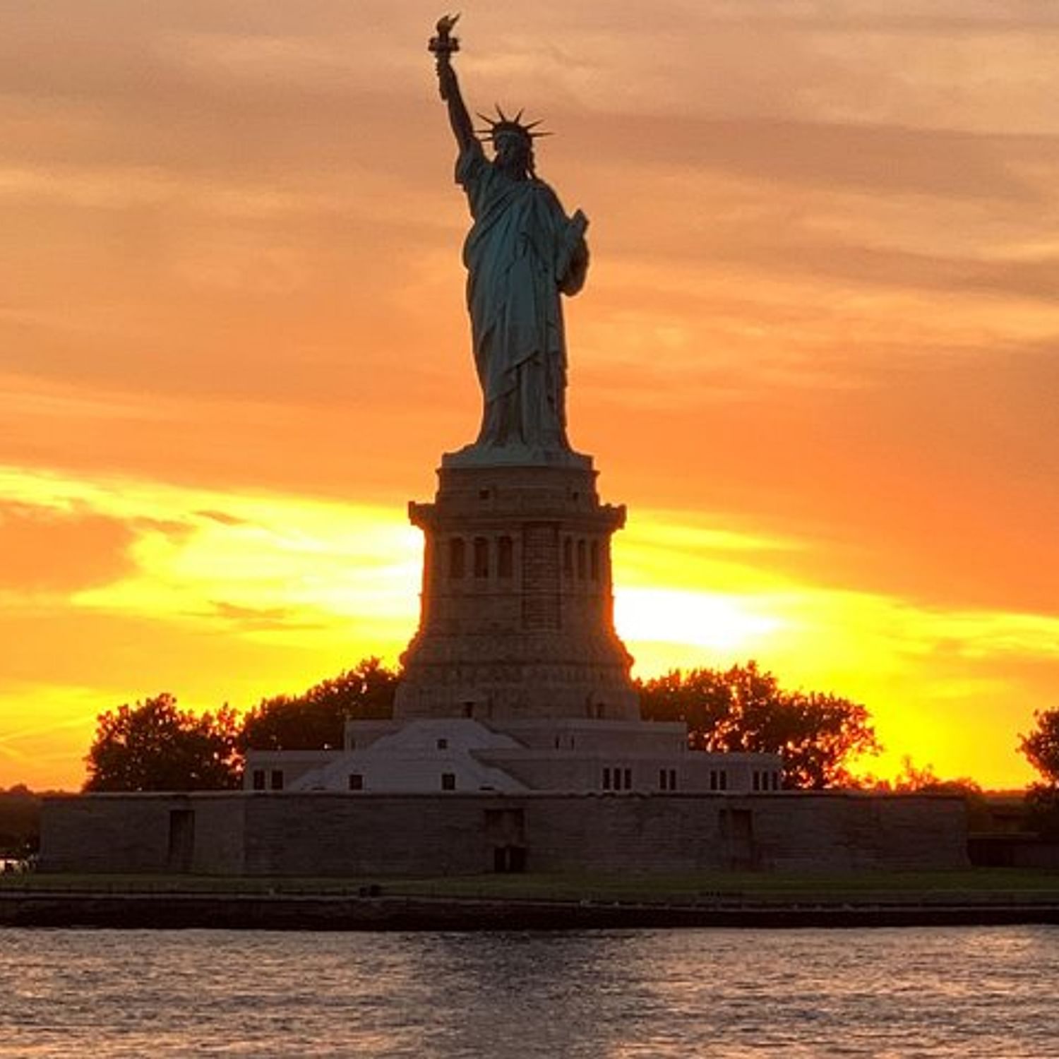 statue sunset cruise