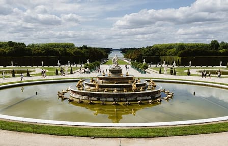 Photoshoot Walking Tour at the Palace of Versailles