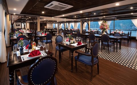 Luxury Overnight Cruise and Adventure in Hạ Long Bay