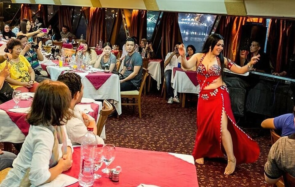 Private Nile Dinner Cruise Cairo with Live Show