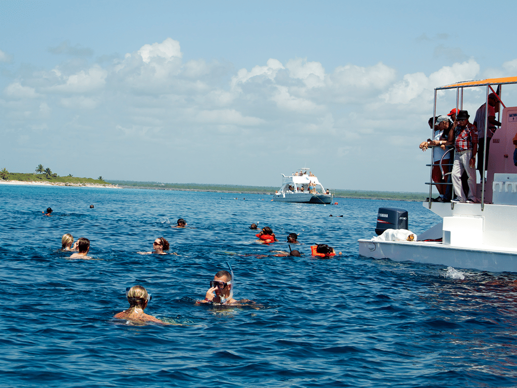 La Romana: Tour Isla Catalina con Snorkel y Playas 4
