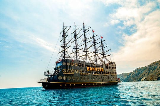 Gonster Pirate Boat Tour Lunch and Transfer from Antalya