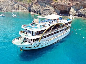 Antalya Yacht Tour with Lunch and Foam Party Experience