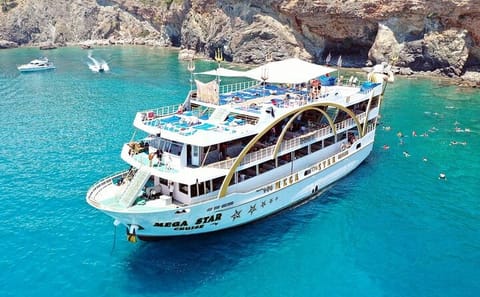 Antalya Yacht Tour with Lunch and Foam Party Experience