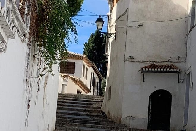 Private Tuk-Tuk Tour of Granada from the 18th to the 21st Century 9