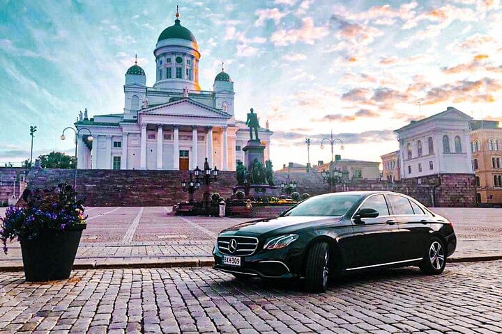 Premium Transfer from Helsinki Airport to Helsinki & Return