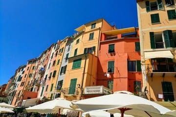 Explore La Spezia and Monterosso: Castles and Gardens Tour