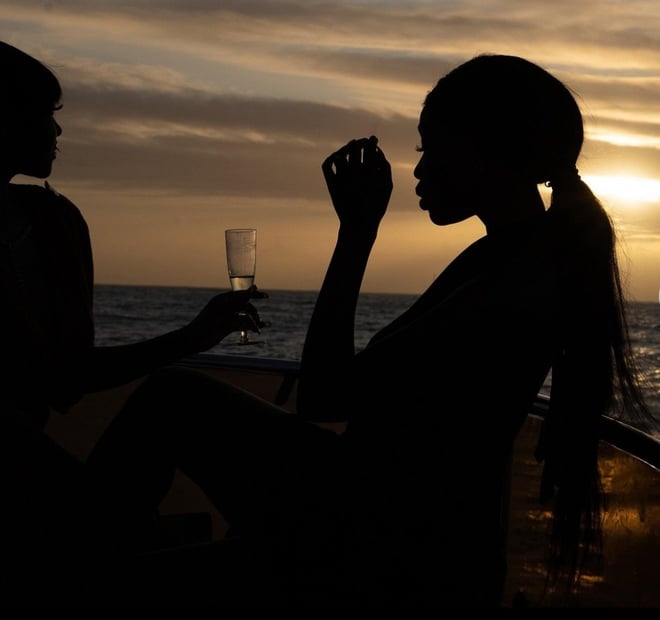 CAPE TOWN :1.5 HOUR LUXURY SUNSET CRUISE WITH PROSECCO - Photo 3